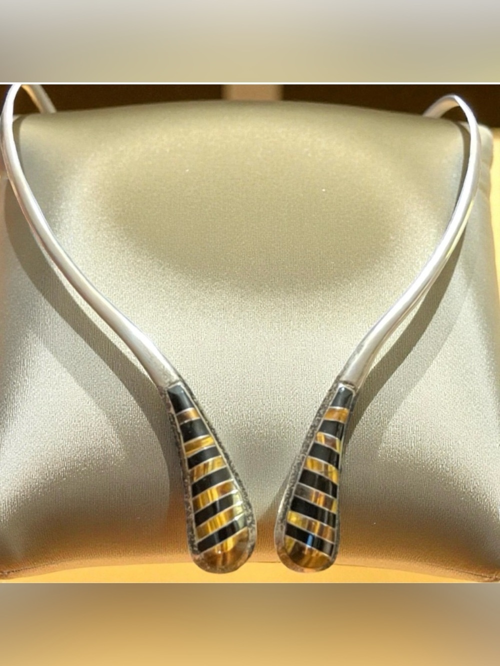 Vintage TG-264 Mexico 950 Silver Hinged Collar – Tiger’s Eye & Onyx